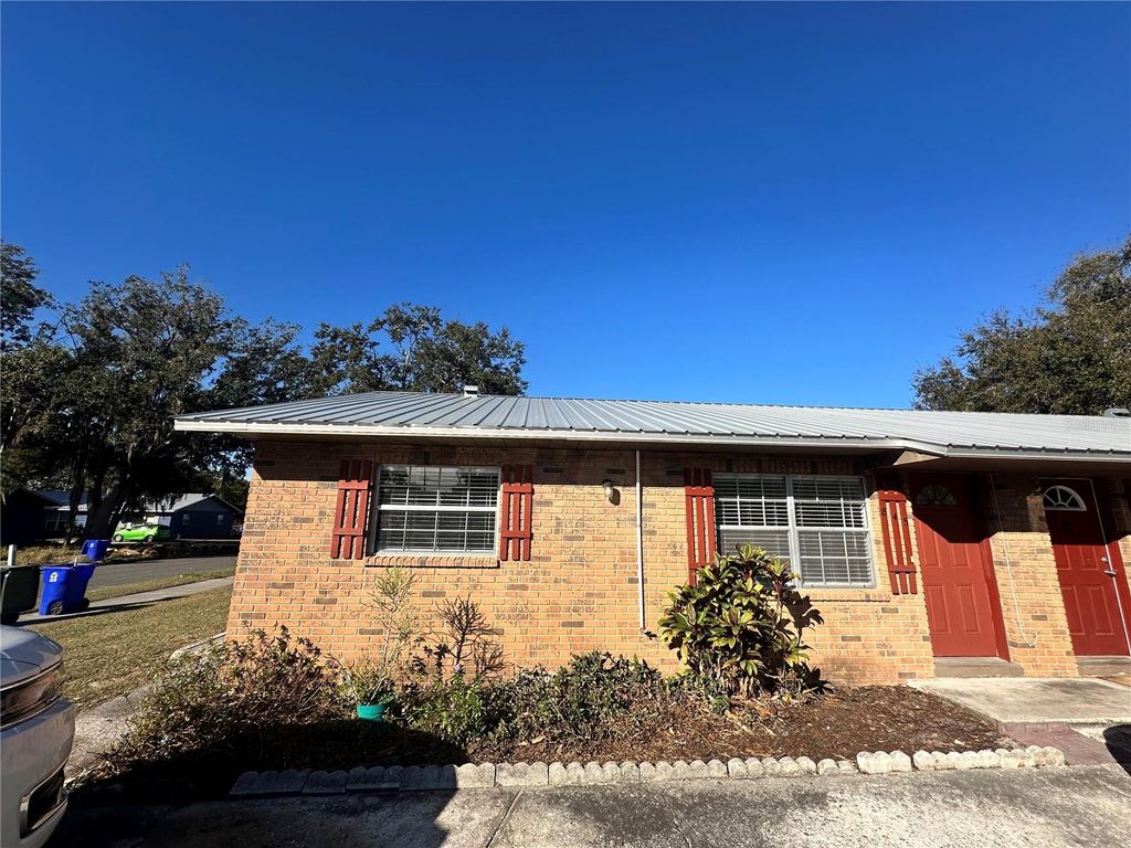 Photo of 845 Castle Way, Lakeland, FL 33803 (MLS # L4958991)