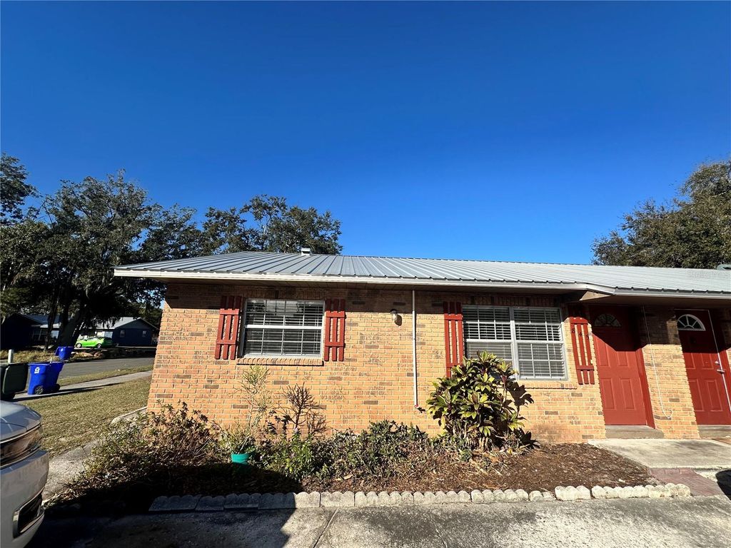 Photo of 845 Castle Way, Lakeland, FL 33803 (MLS # L4958991)
