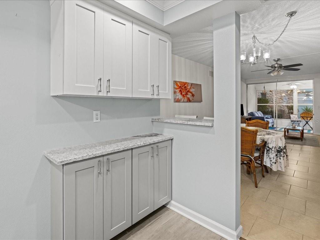 COUNTRY CLUB ESTATES - Residential