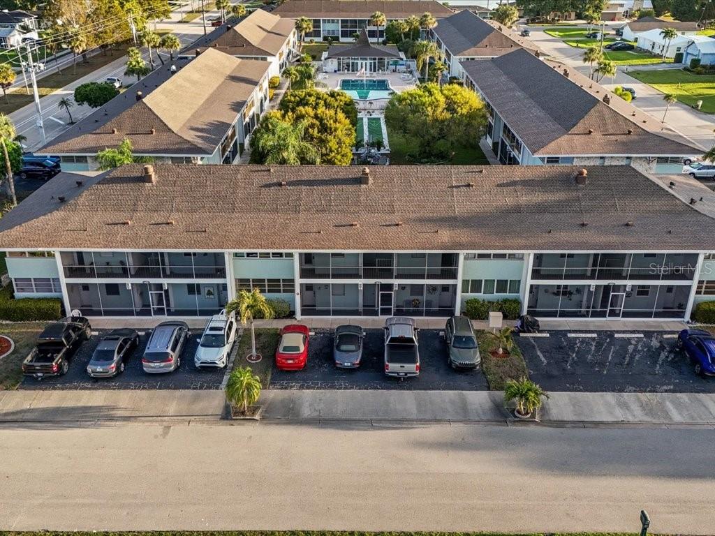 COUNTRY CLUB ESTATES - Residential