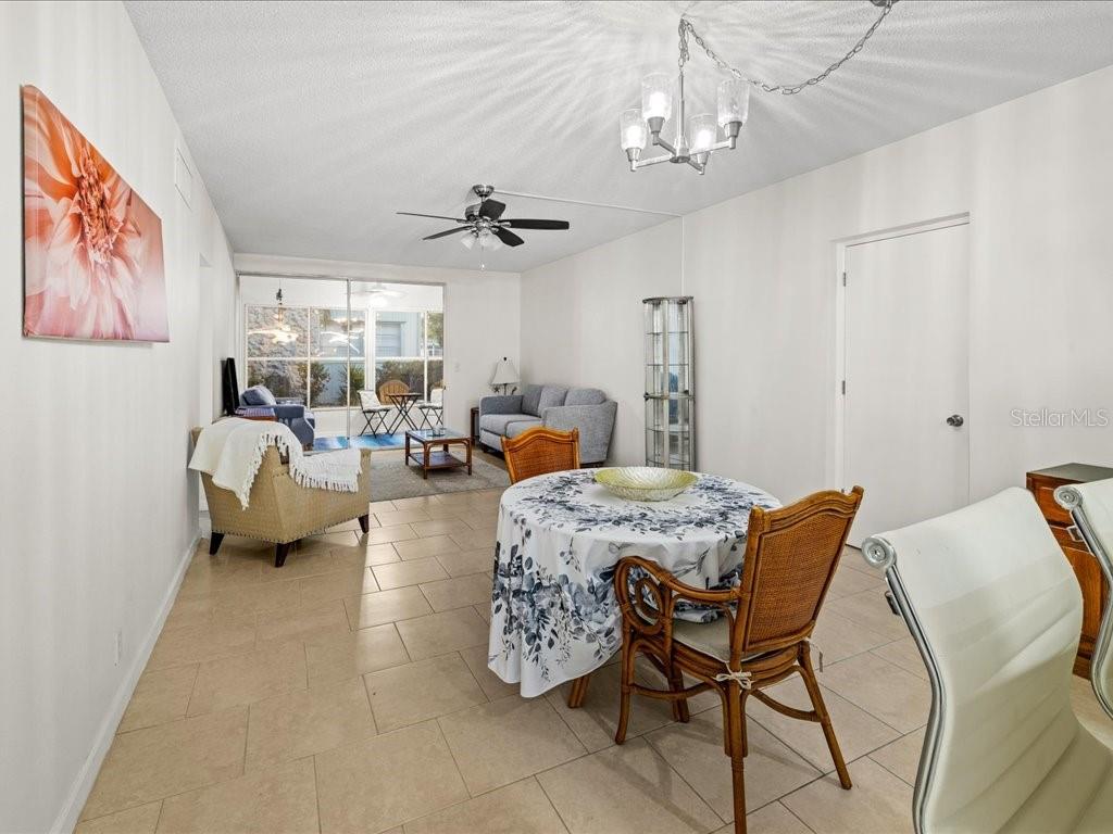 COUNTRY CLUB ESTATES - Residential