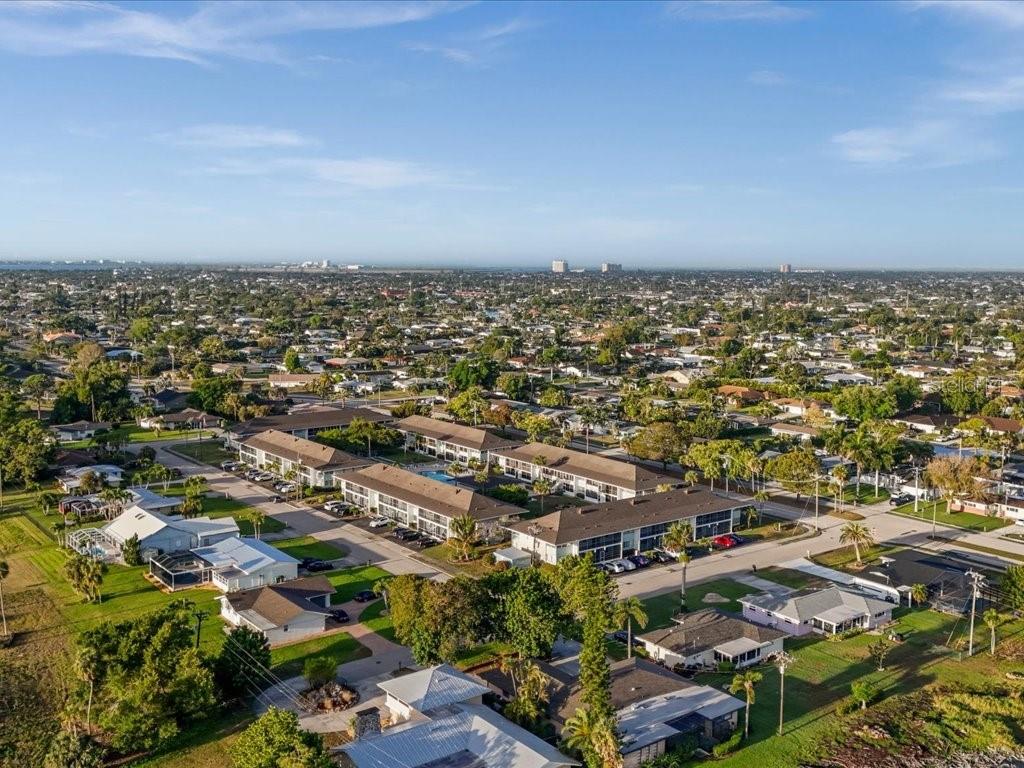 COUNTRY CLUB ESTATES - Residential