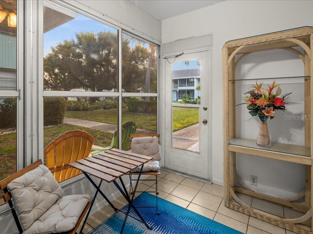 COUNTRY CLUB ESTATES - Residential