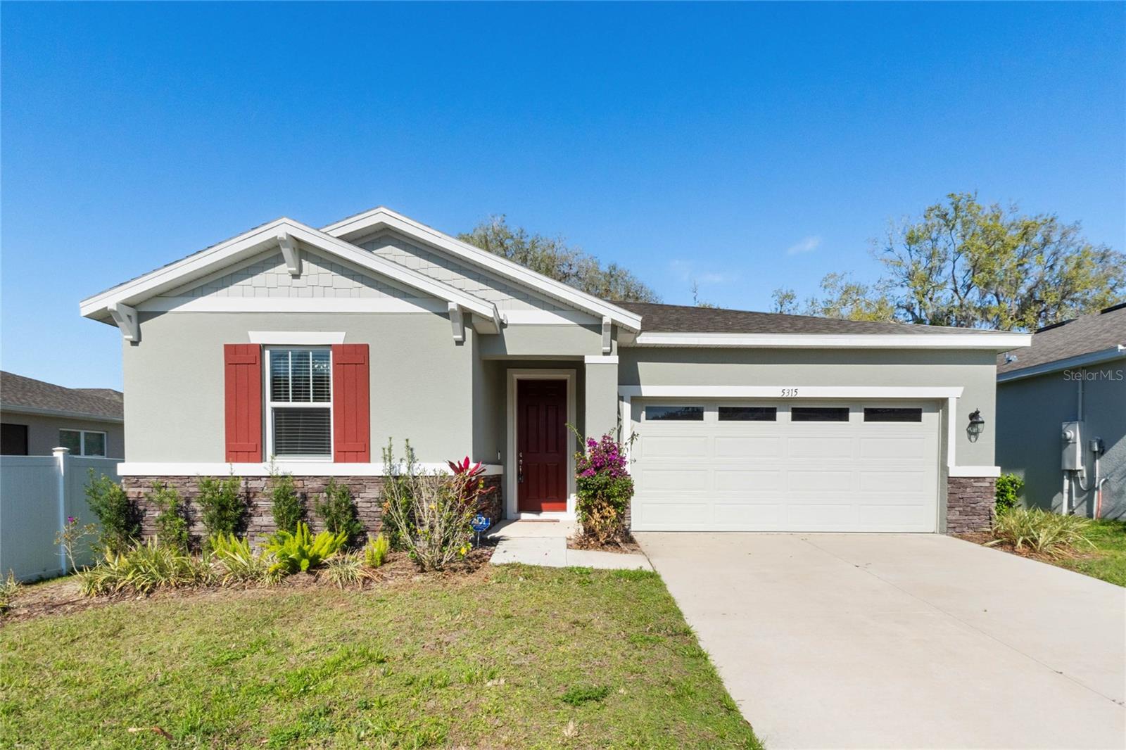 Short Sale. This beautifully designed 3-bedroom, 2-bath home offering modern comfort and energy efficiency. Perfect for first-time buyers, this low-maintenance home sits in a peaceful community with no rear neighbors and a serene pond view—your private Florida retreat! Enjoy the benefits of low property taxes and energy-efficient features that help keep expenses down. Relax with your morning coffee on the back porch overlooking the water, or explore nearby lakes and nature trails for a true outdoor lifestyle. The location couldn’t be better: just 15 minutes to Lakeridge Winery, 20 minutes to Disney, and a short drive to Clermont for shopping, dining, and entertainment—without the high price tag.
This home offers the perfect blend of affordability, convenience, and quality living. Don’t miss your chance—schedule your private tour today!