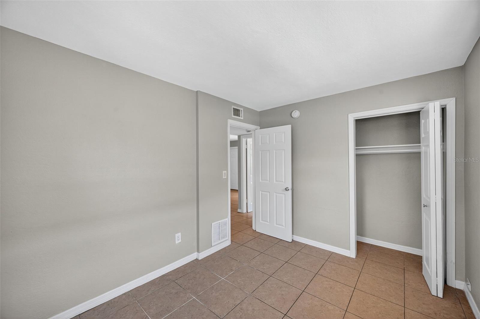 LA PLAZA ADD - Residential Lease