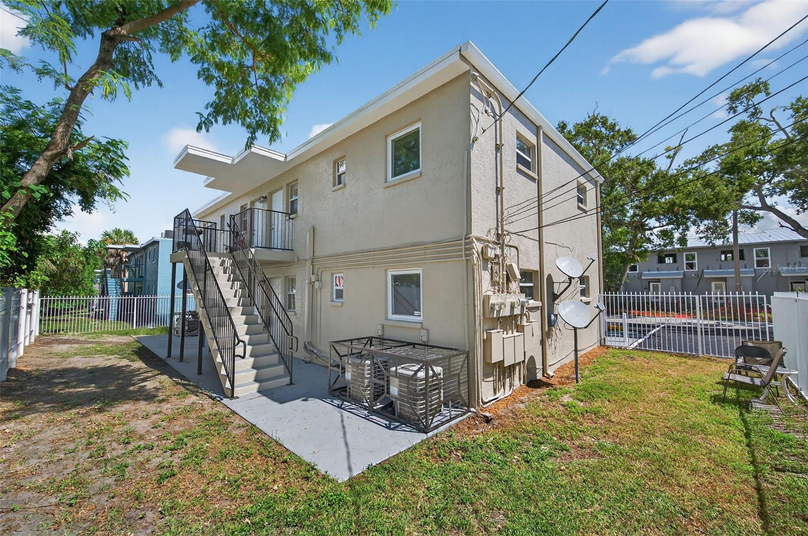 LA PLAZA ADD - Residential Lease