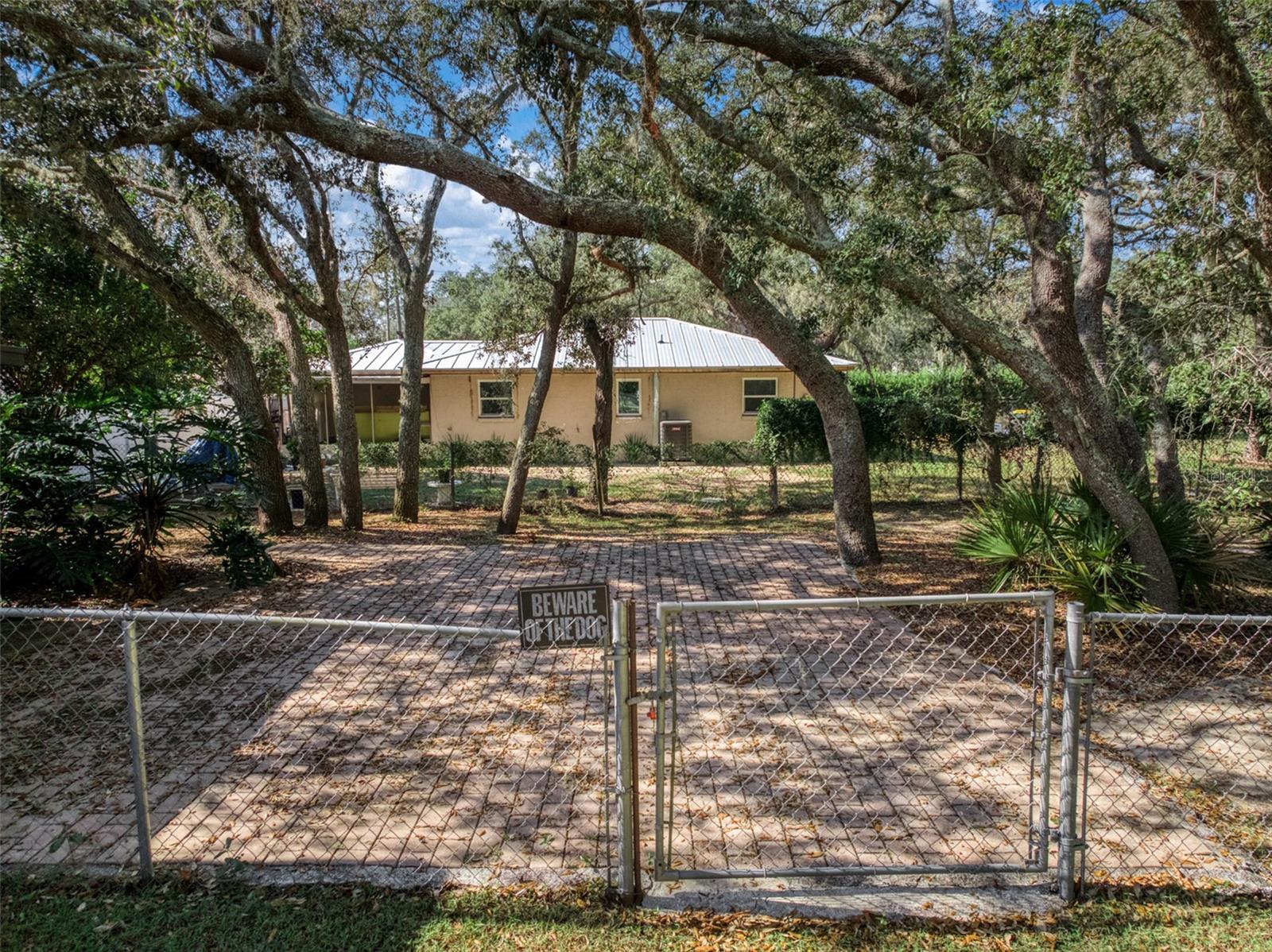 AVON PARK LAKES - Residential