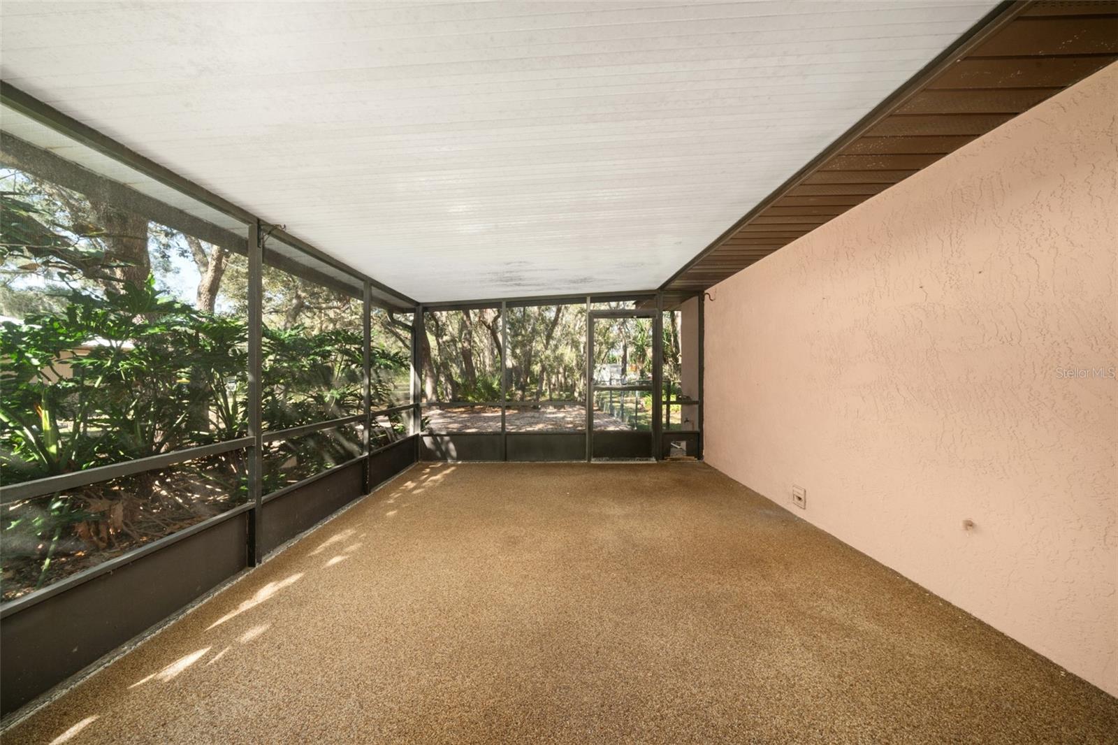 AVON PARK LAKES - Residential