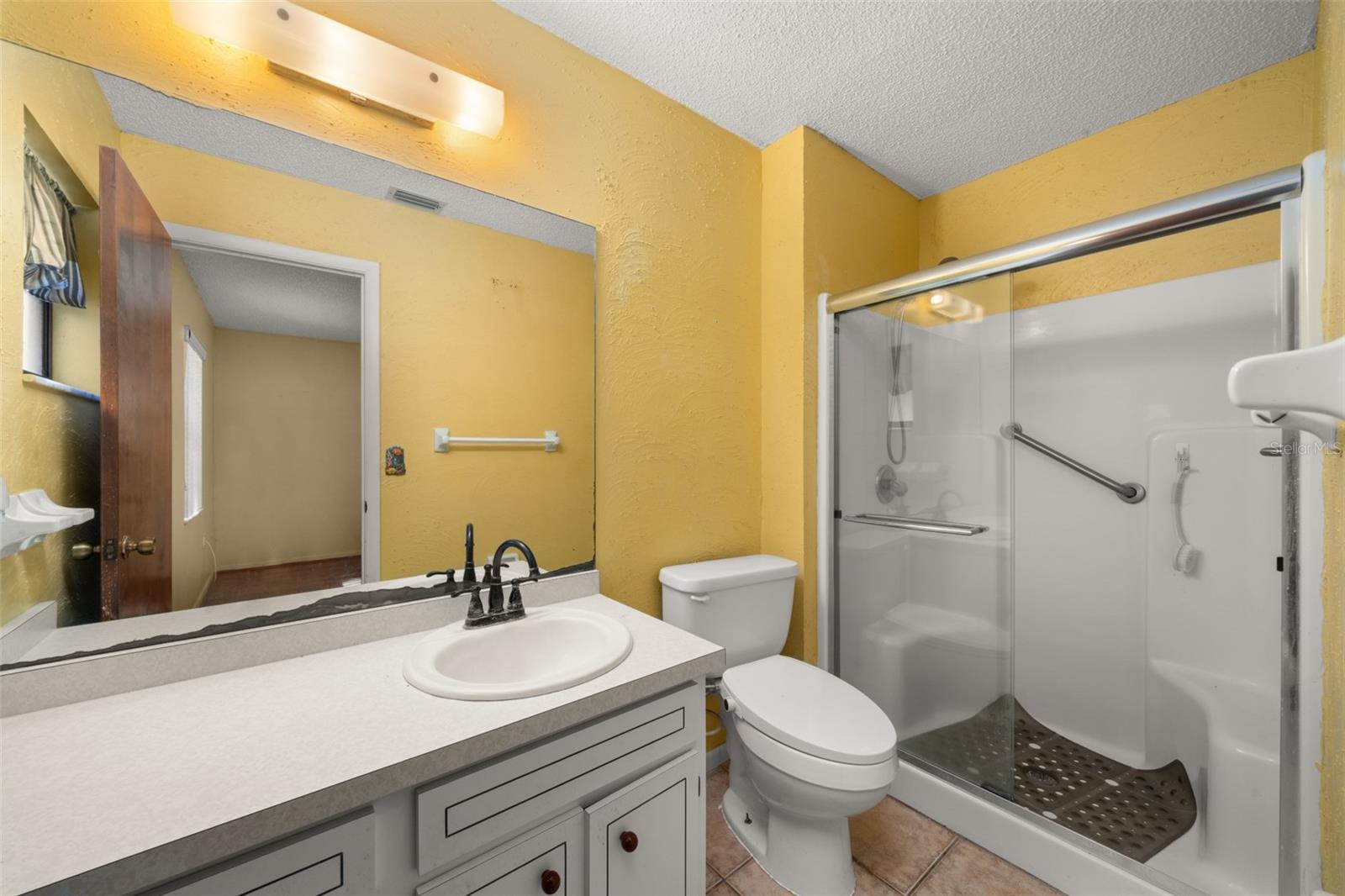 AVON PARK LAKES - Residential