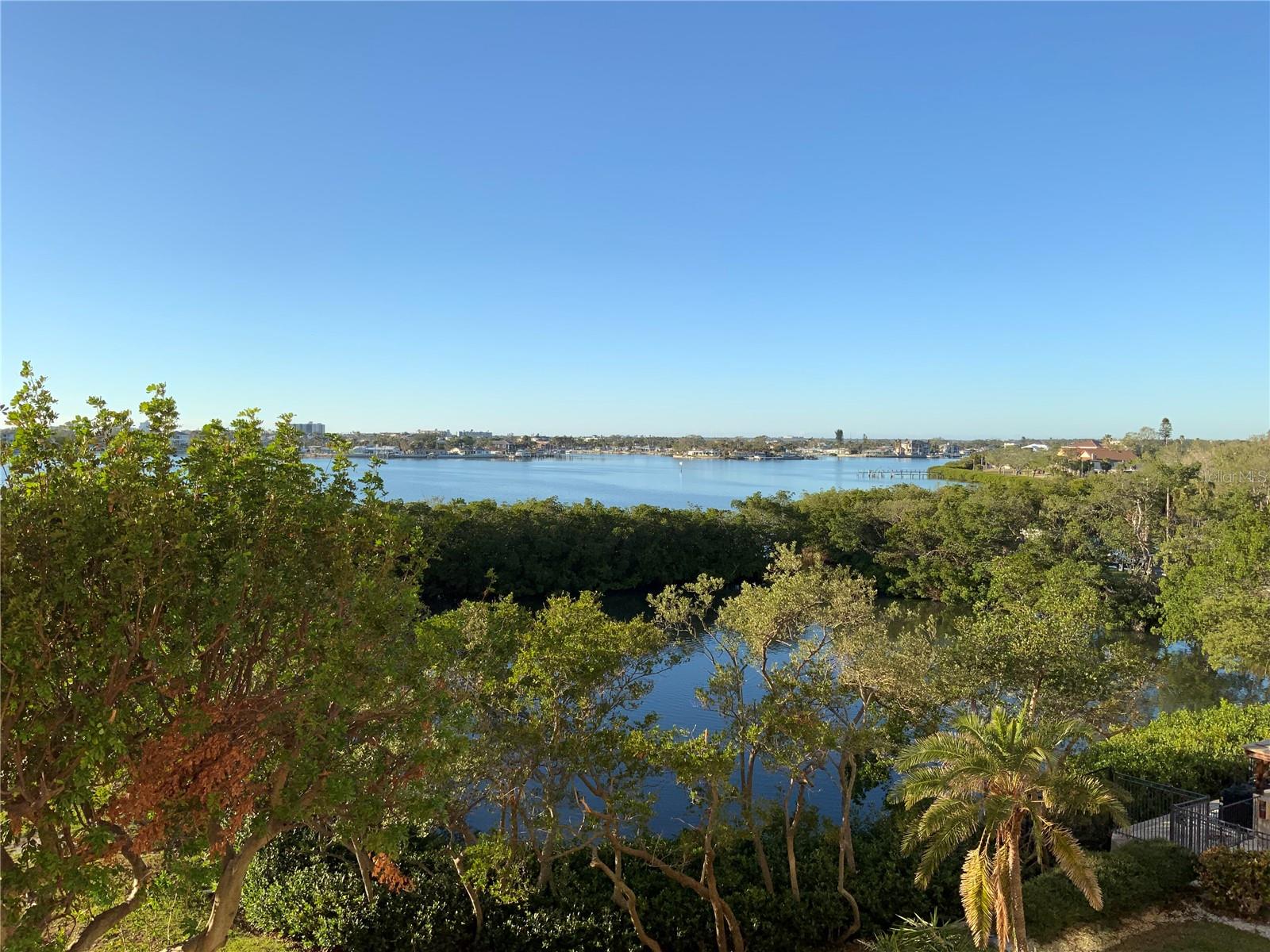 CHATEAU TOWER CONDO - Residential