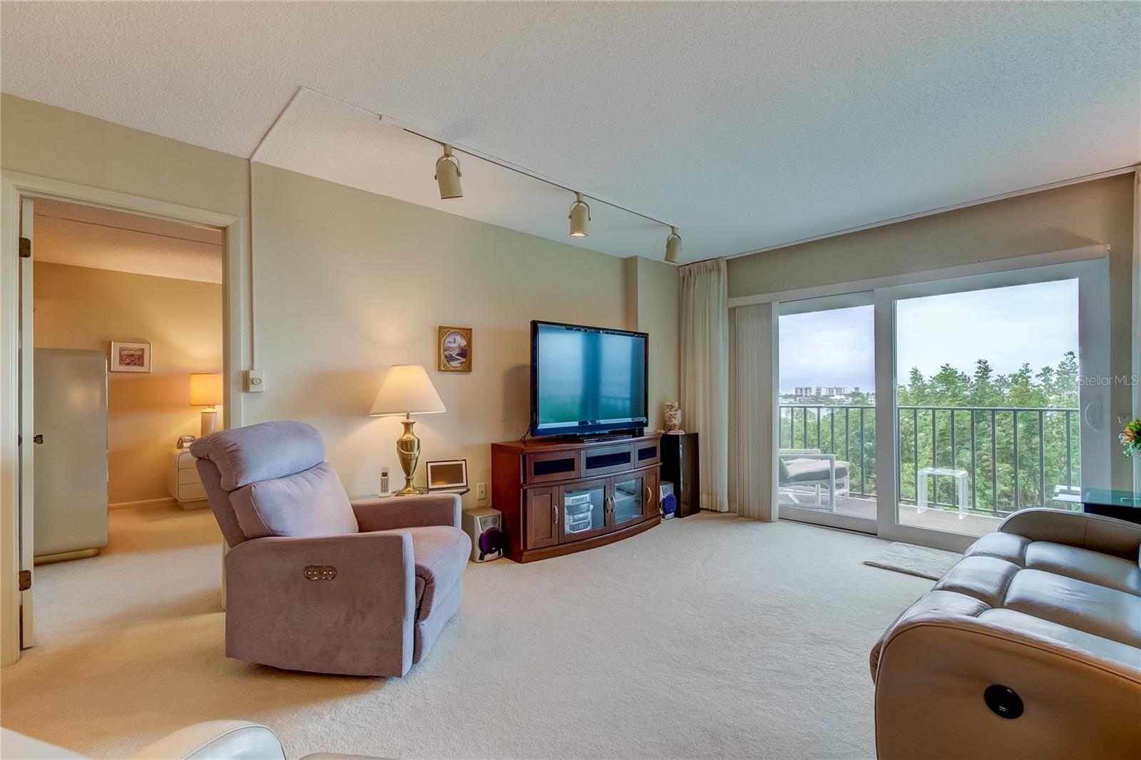 CHATEAU TOWER CONDO - Residential