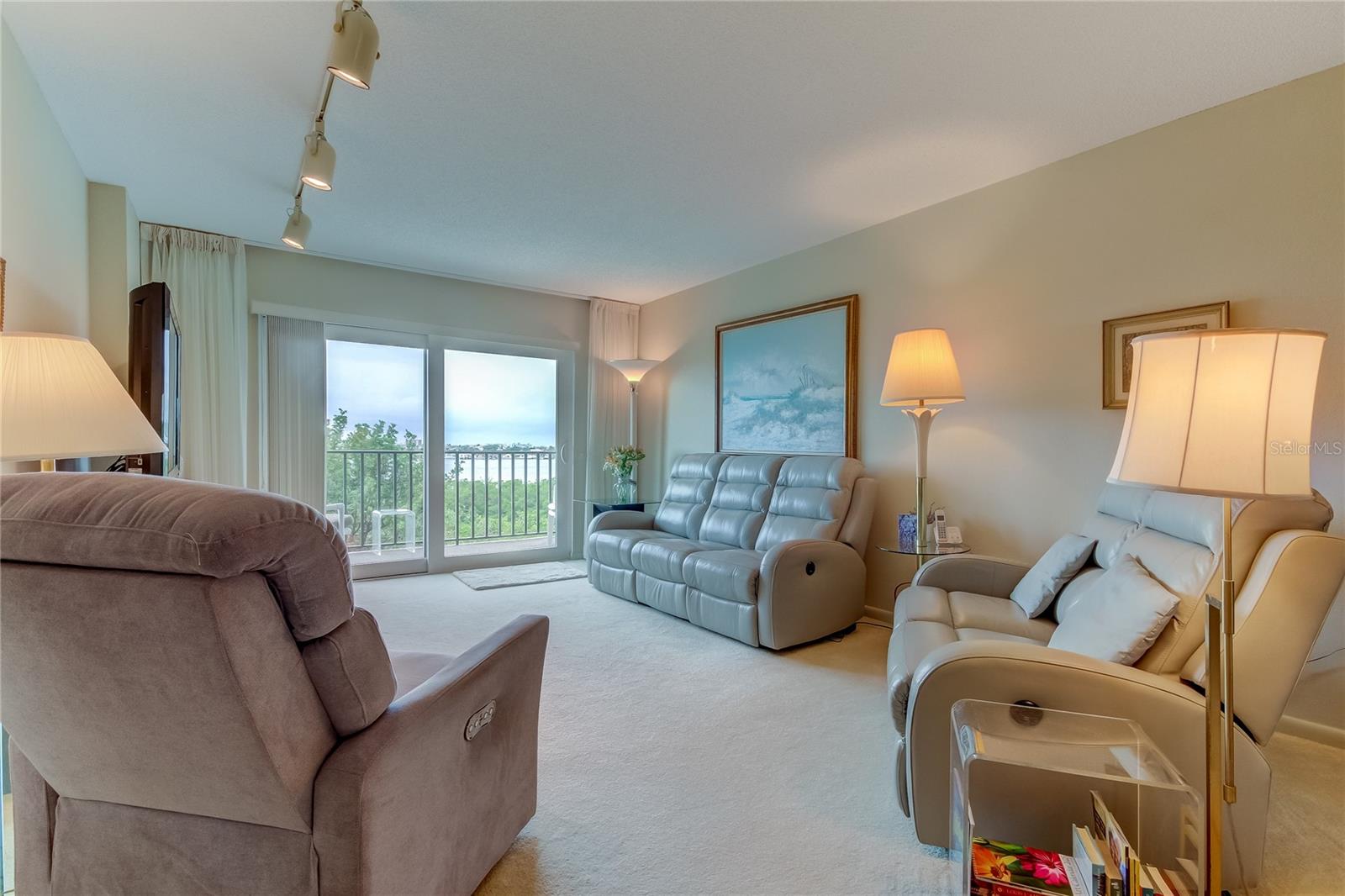 CHATEAU TOWER CONDO - Residential