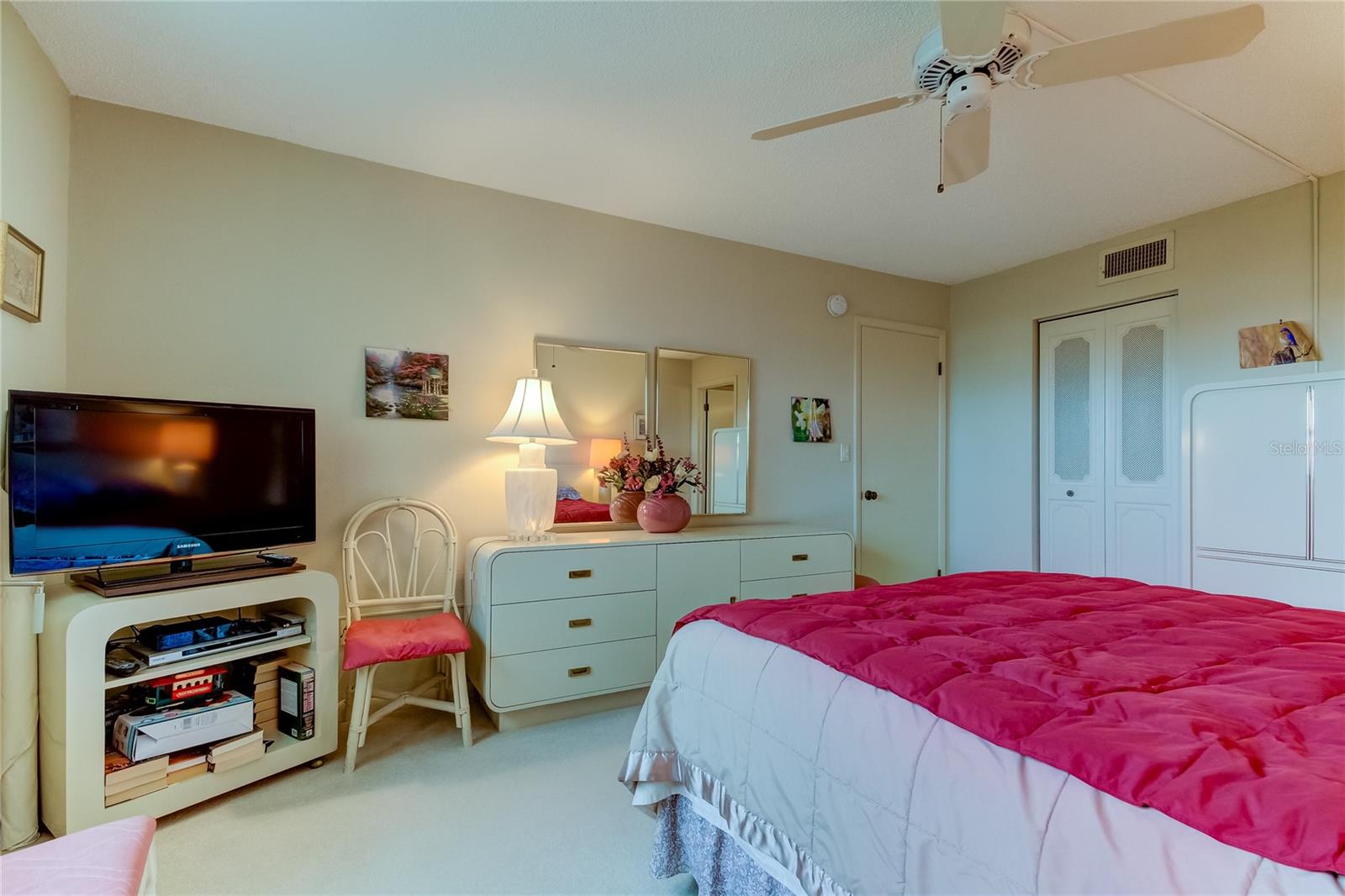 CHATEAU TOWER CONDO - Residential