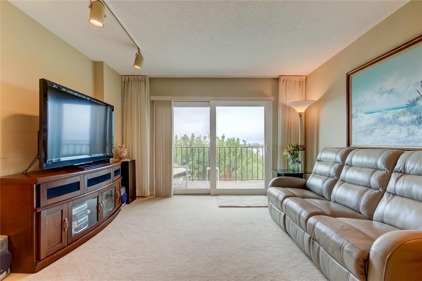 CHATEAU TOWER CONDO - Residential