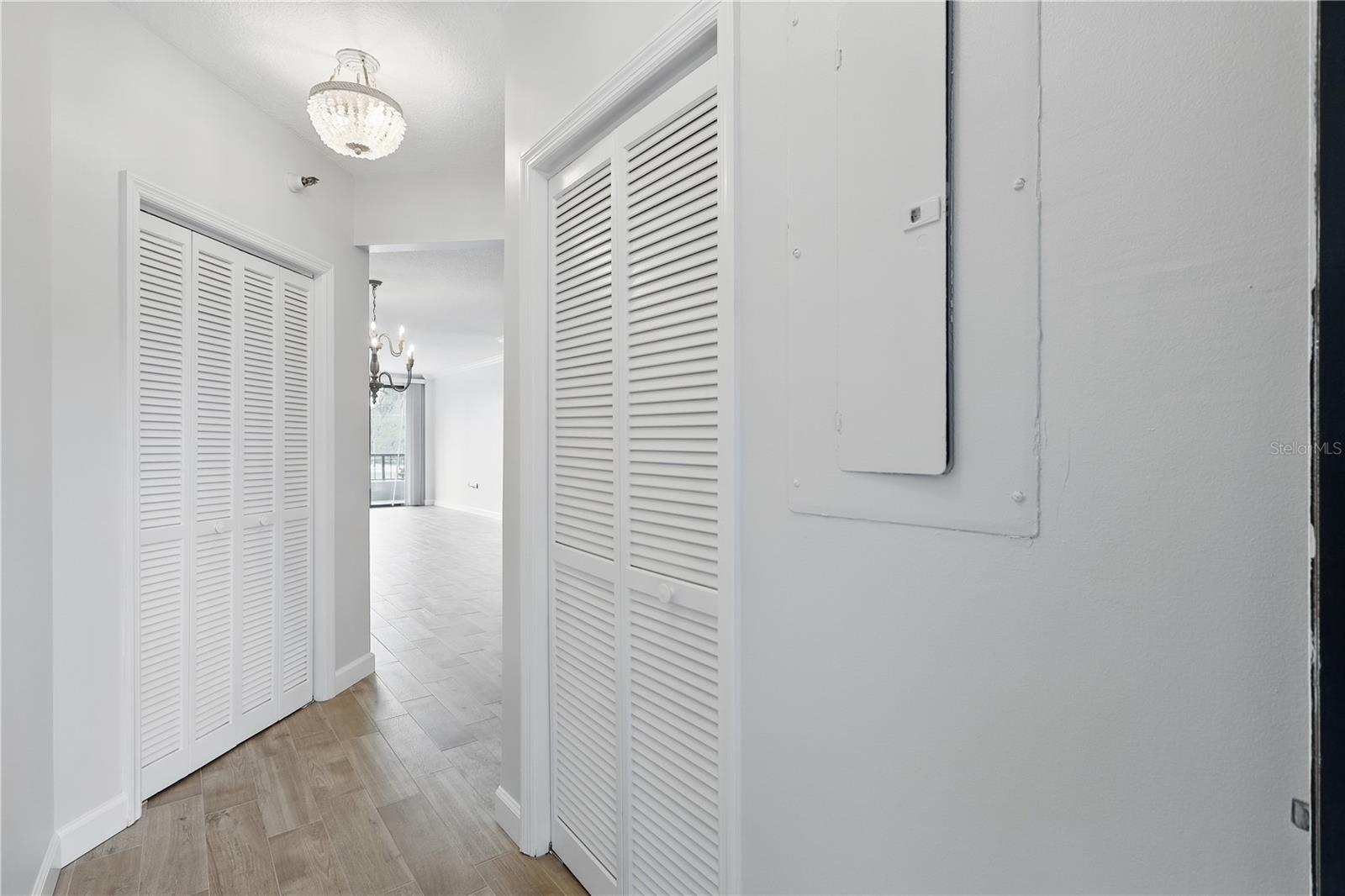 401 E ROBINSON STREET 101