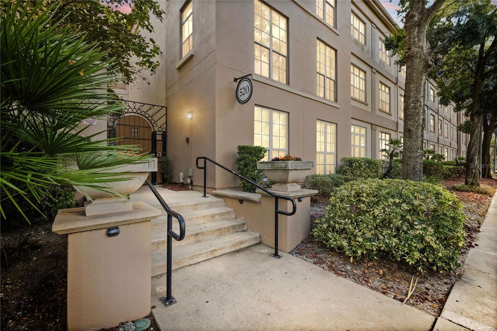 Photo of 520 S Armenia Avenue #1229C, Tampa, FL 33609 (MLS # TB8441224)