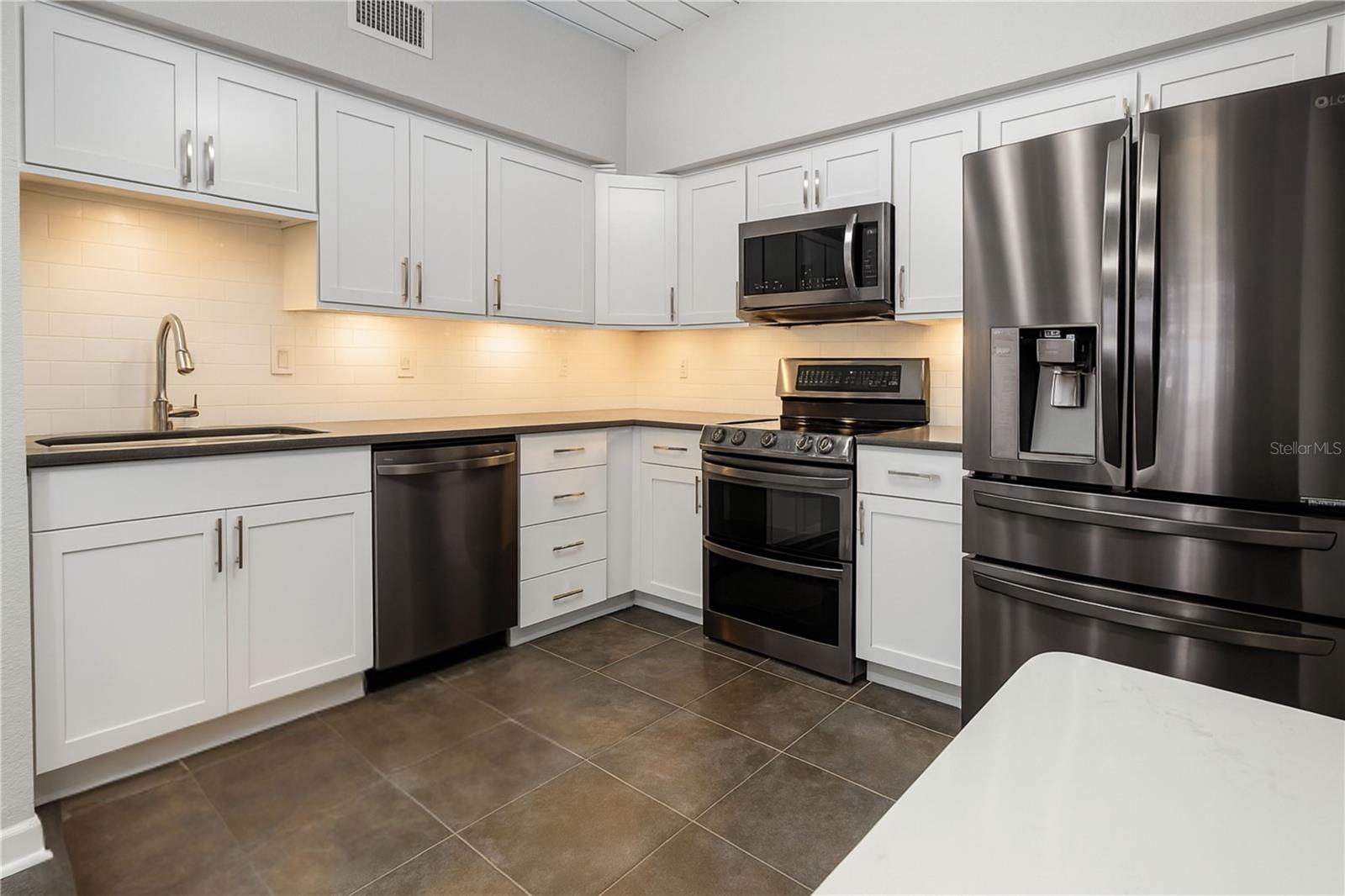 MADISON AT SOHO CONDO - Residential