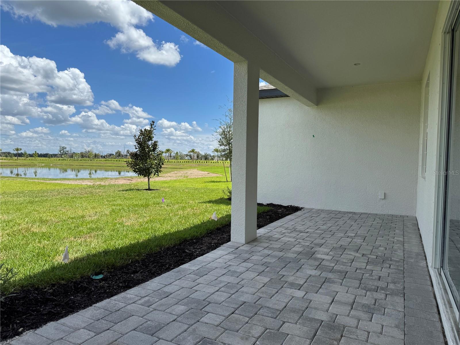 8708 CANARD COVE