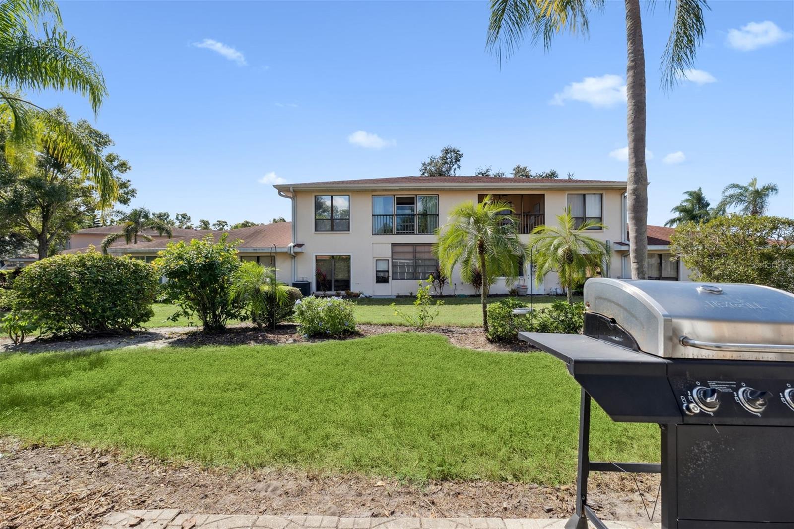 KNOLLS OF KINGS POINT 03 CONDO PH 01 - Residential