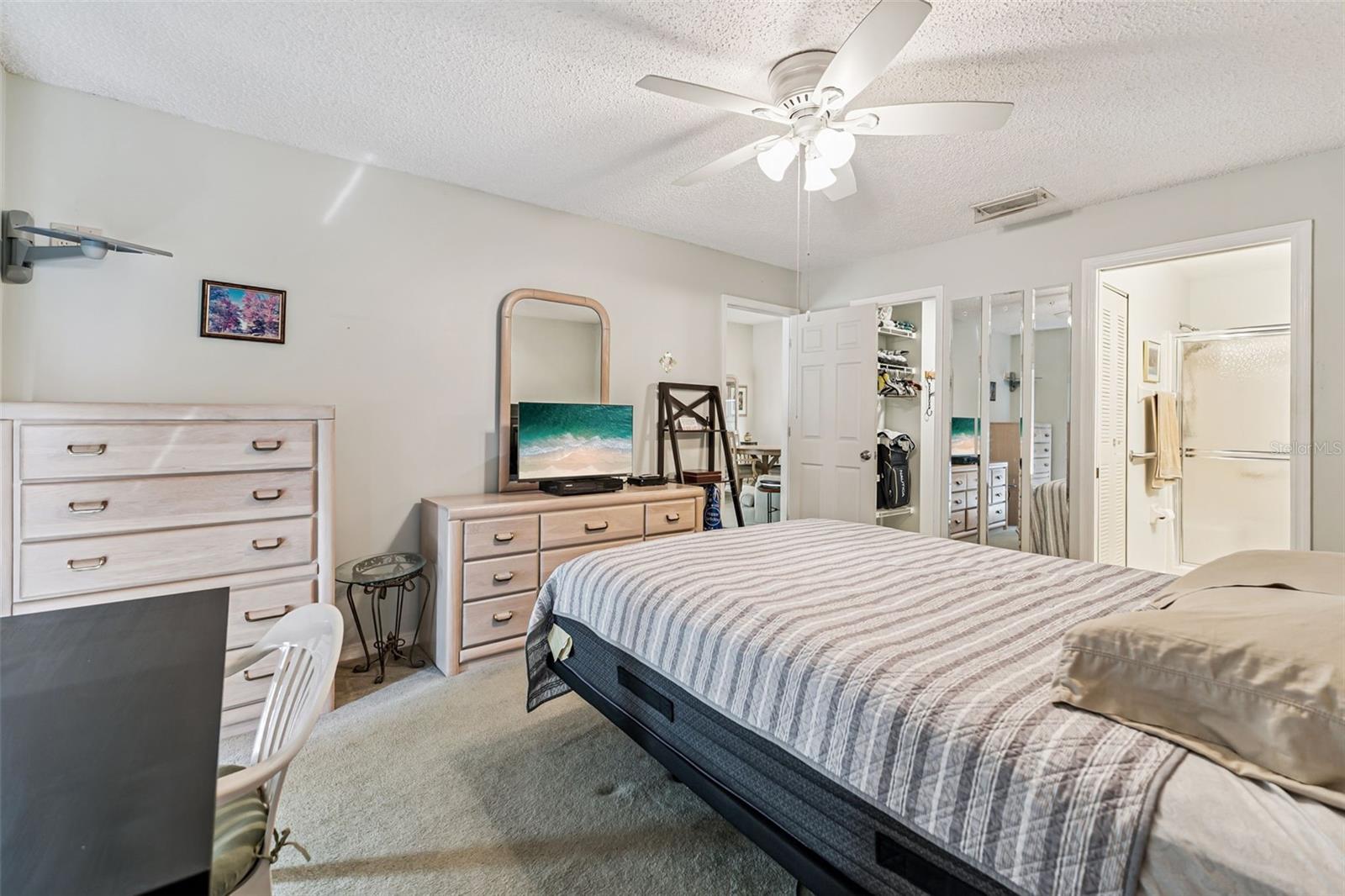 KNOLLS OF KINGS POINT 03 CONDO PH 01 - Residential