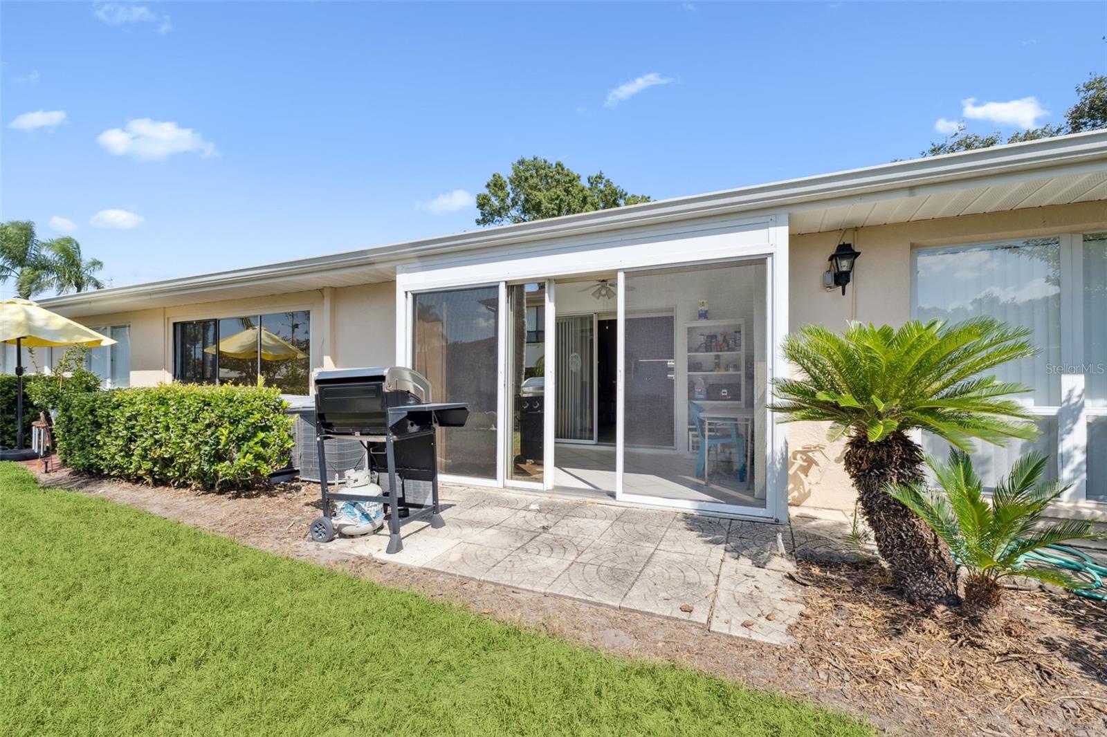 KNOLLS OF KINGS POINT 03 CONDO PH 01 - Residential