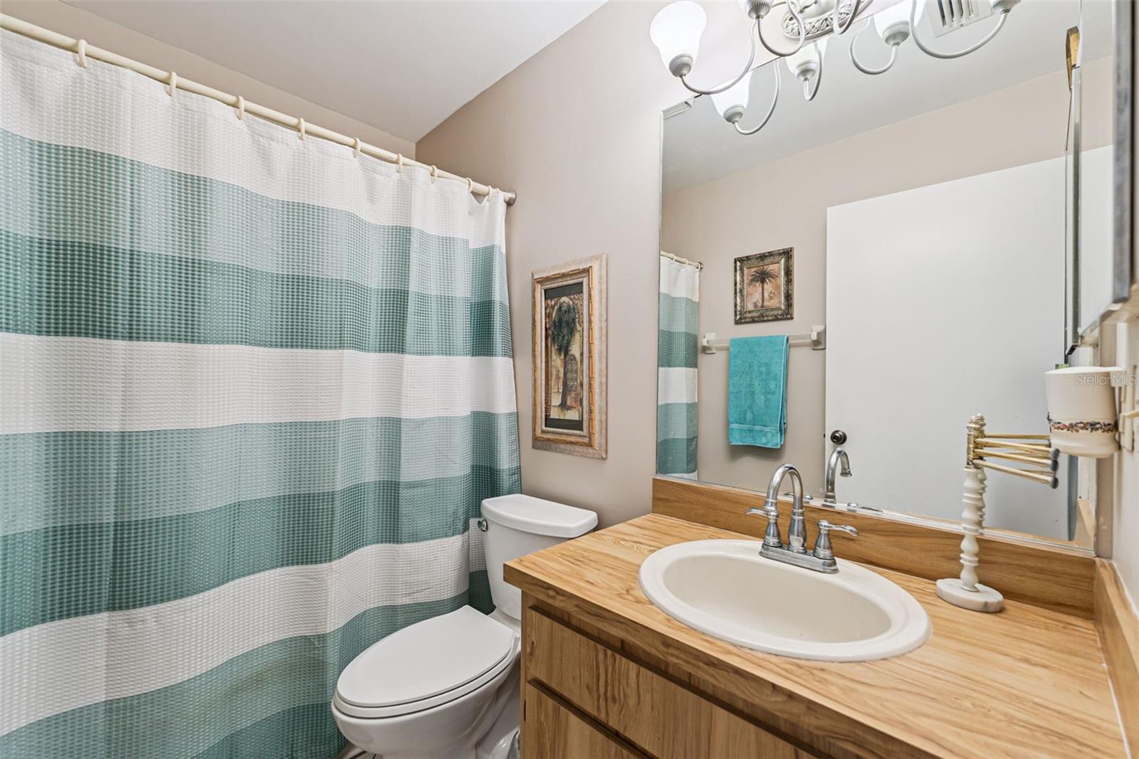 KNOLLS OF KINGS POINT 03 CONDO PH 01 - Residential