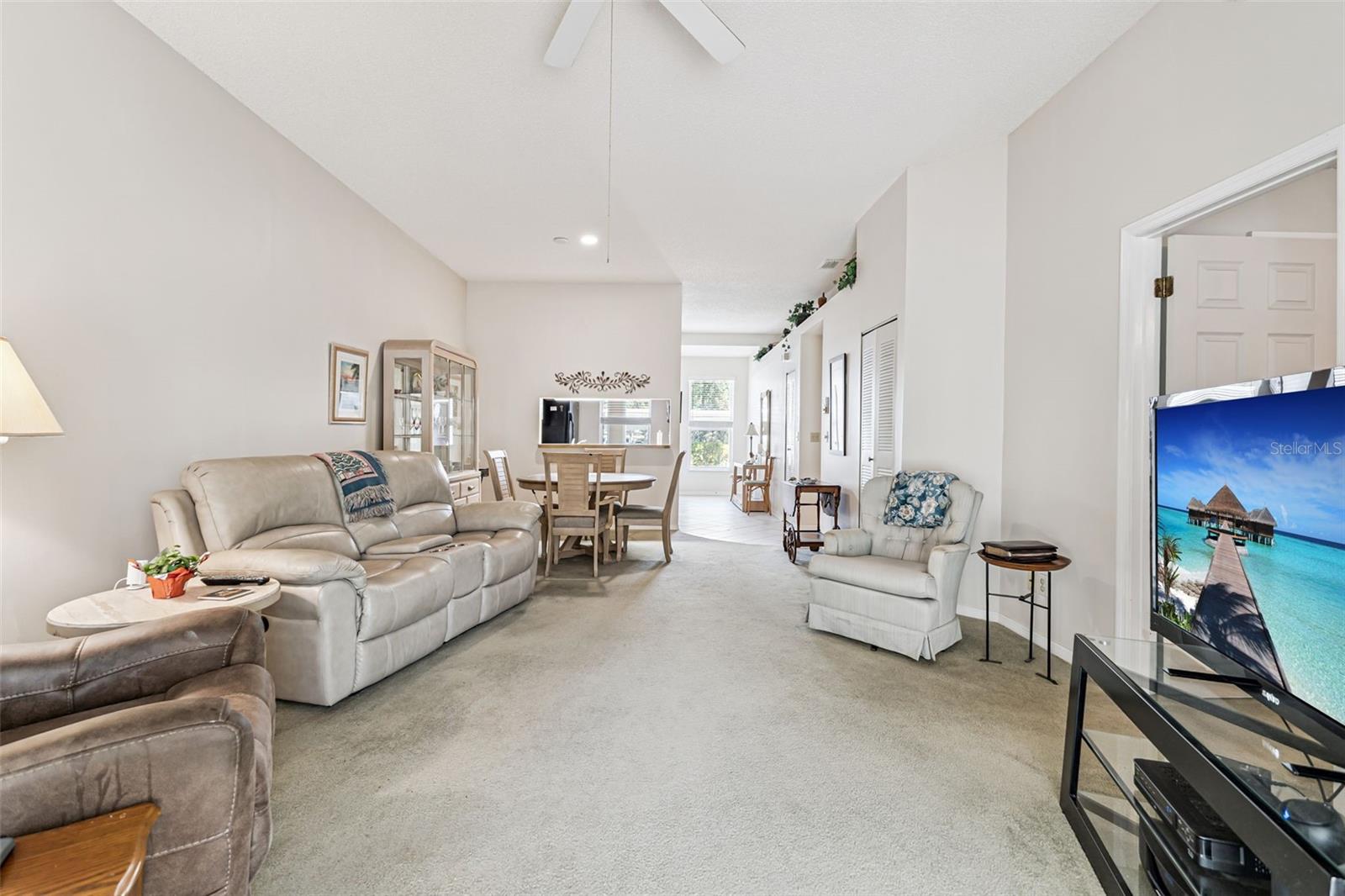 104 KNOLLPOINT DRIVE 3