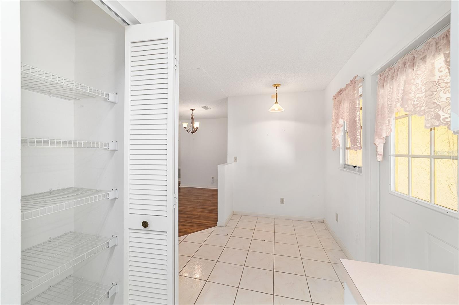 ON TOP OF THE WORLD - Residential