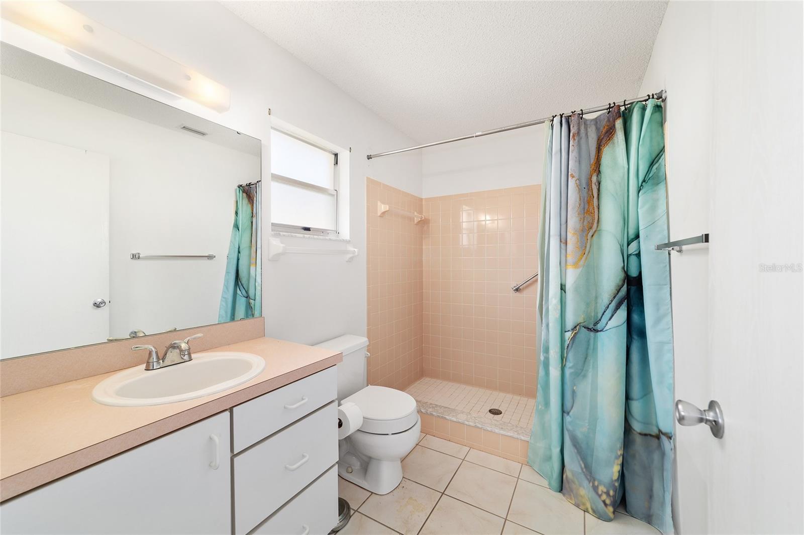 ON TOP OF THE WORLD - Residential