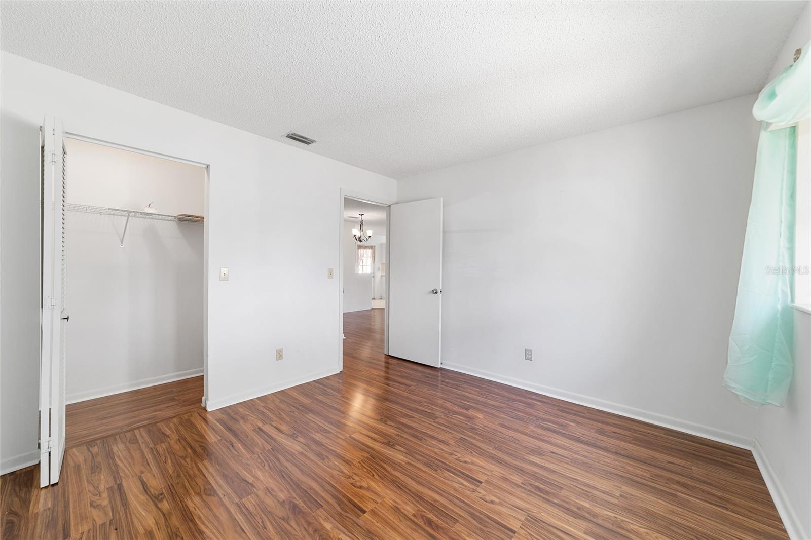 ON TOP OF THE WORLD - Residential