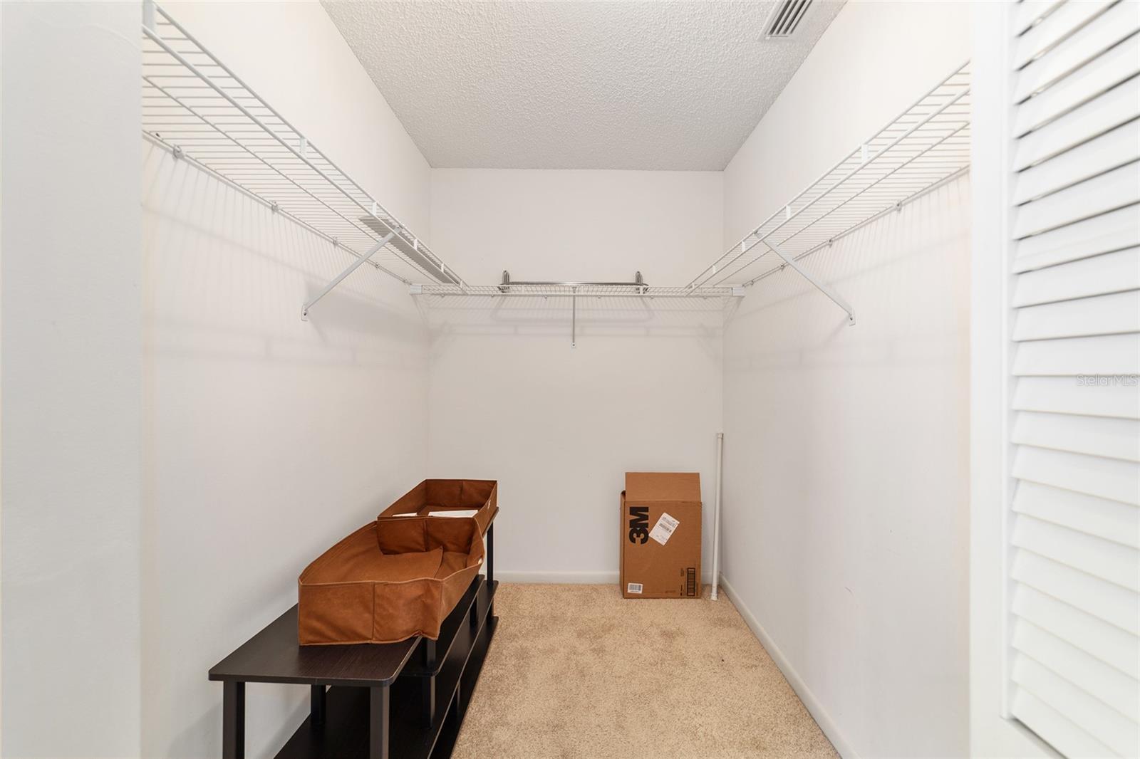 ON TOP OF THE WORLD - Residential