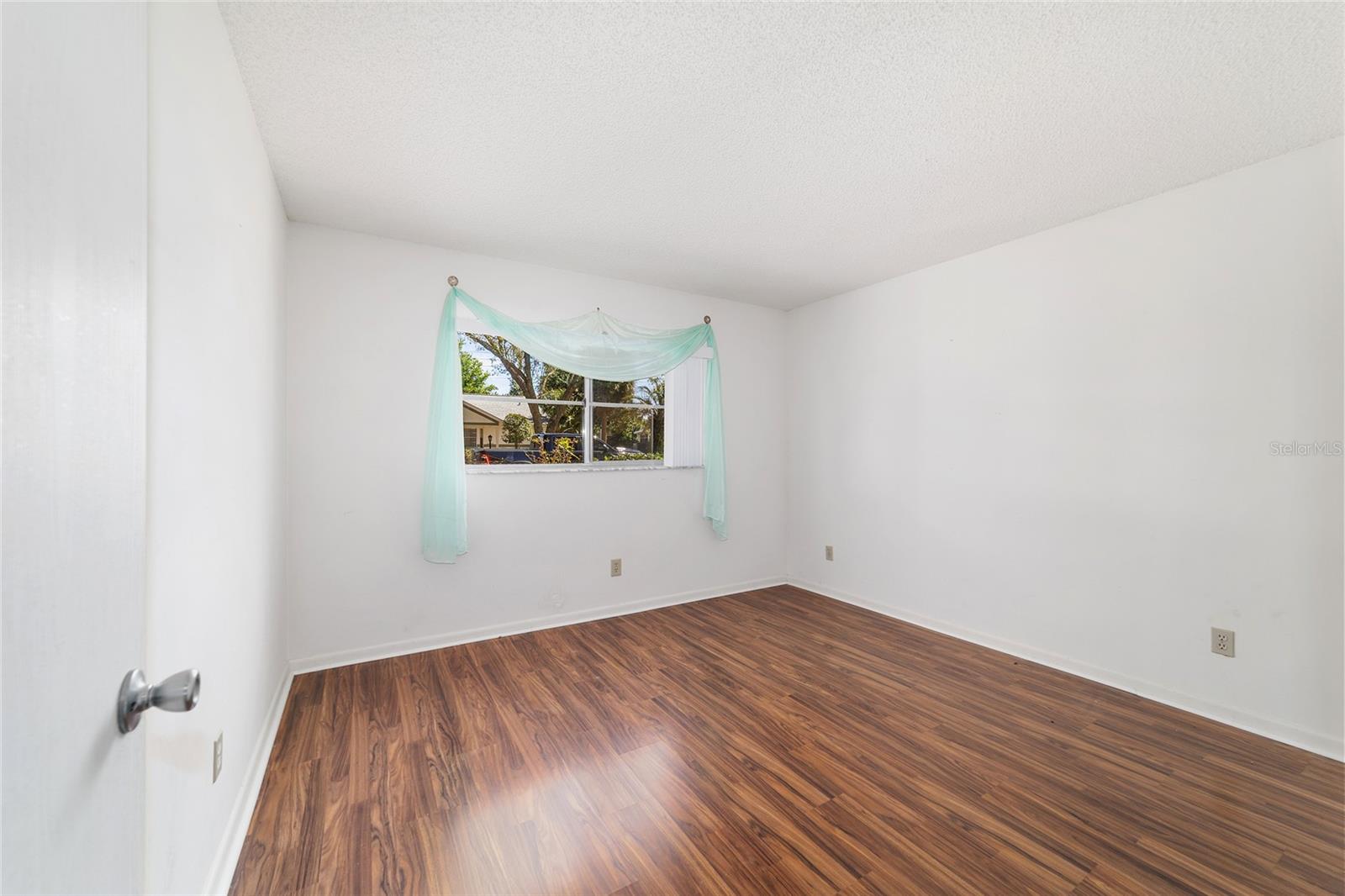 ON TOP OF THE WORLD - Residential