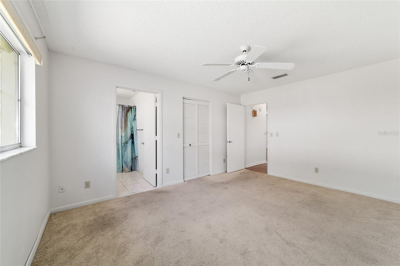 ON TOP OF THE WORLD - Residential