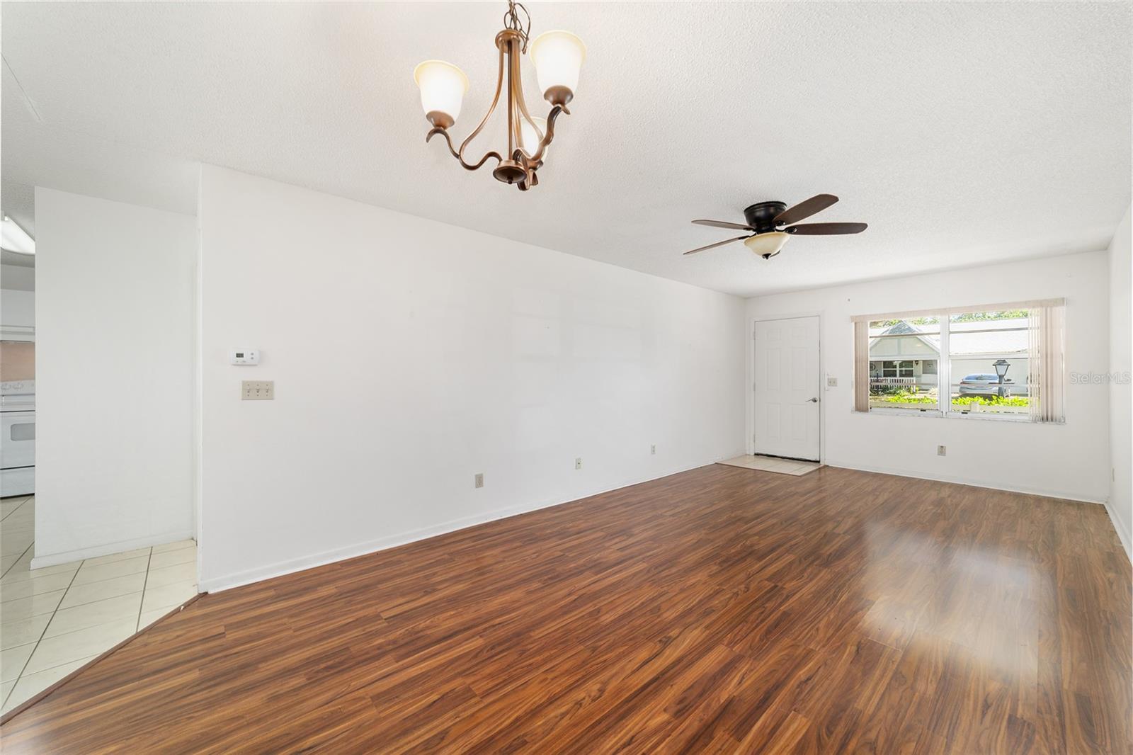 ON TOP OF THE WORLD - Residential