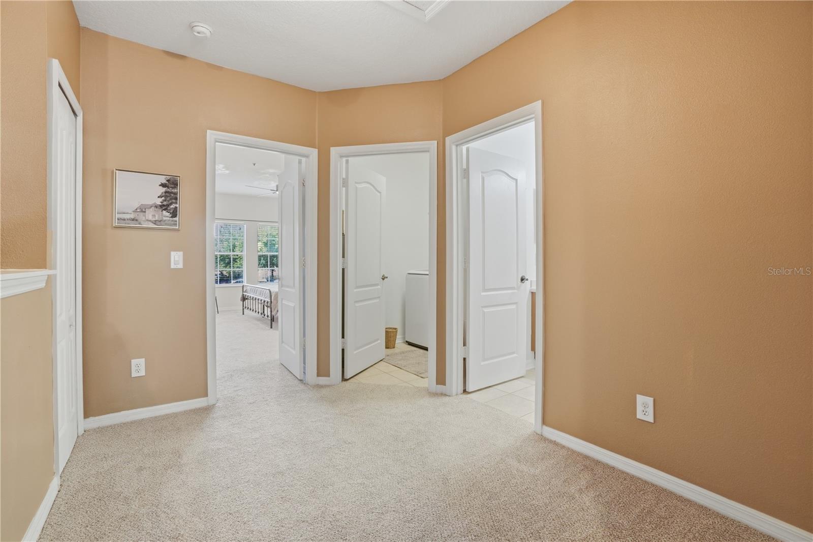 VILLA CAPRI/METROWEST - Residential