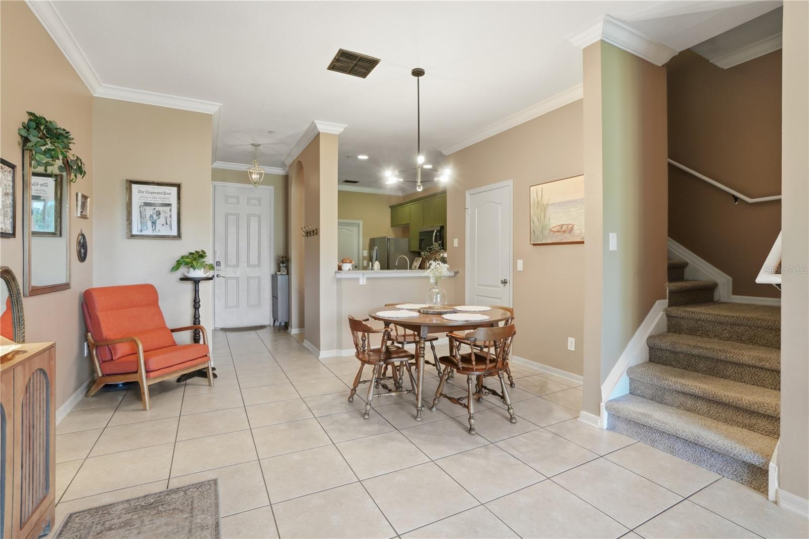 VILLA CAPRI/METROWEST - Residential