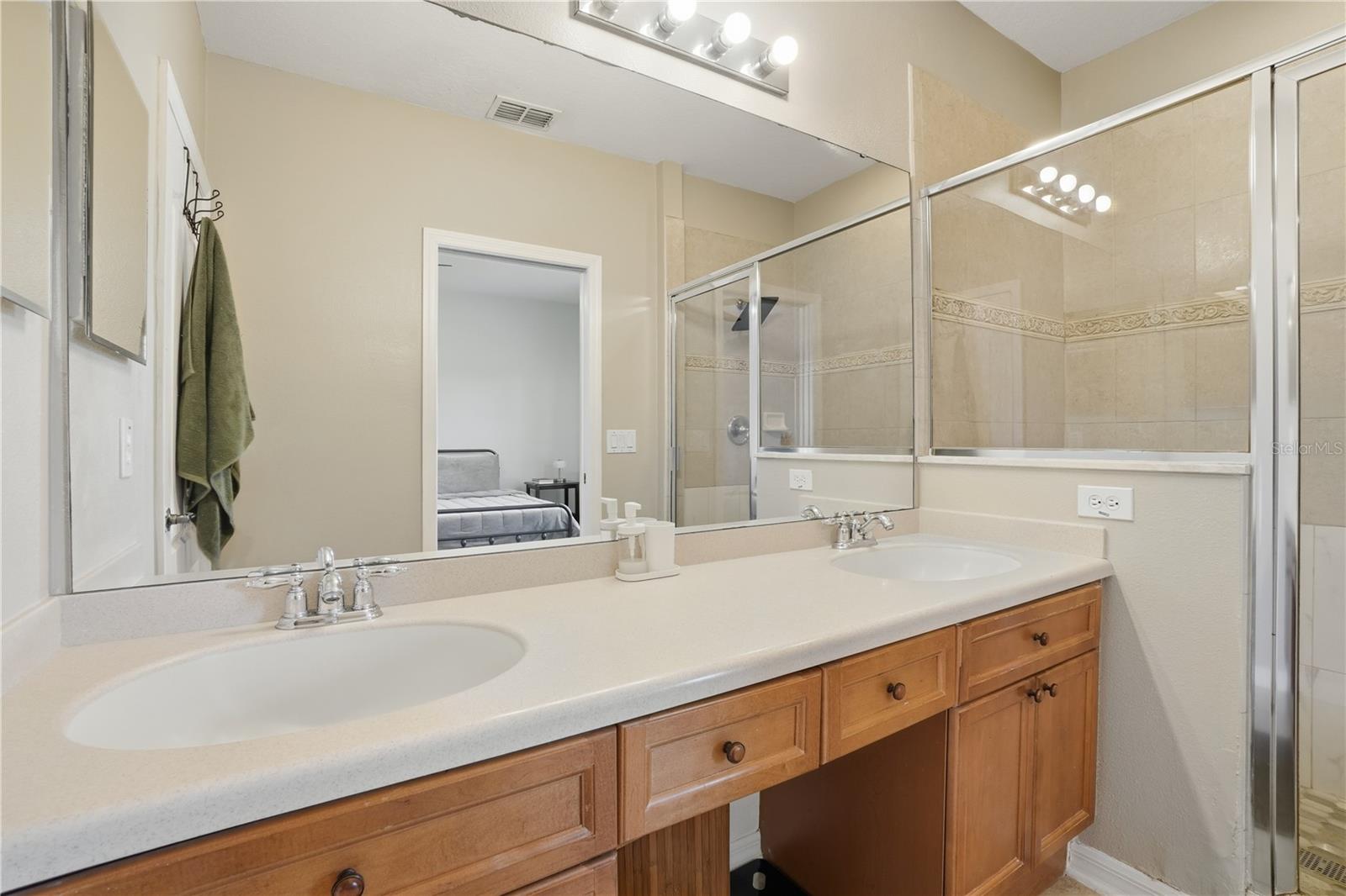 VILLA CAPRI/METROWEST - Residential