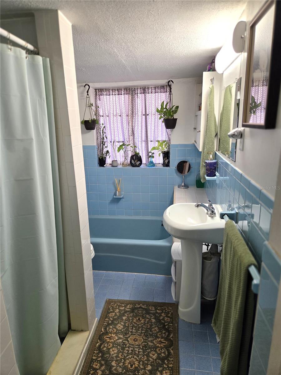 ARTHUR GIBSONS SUB - Residential