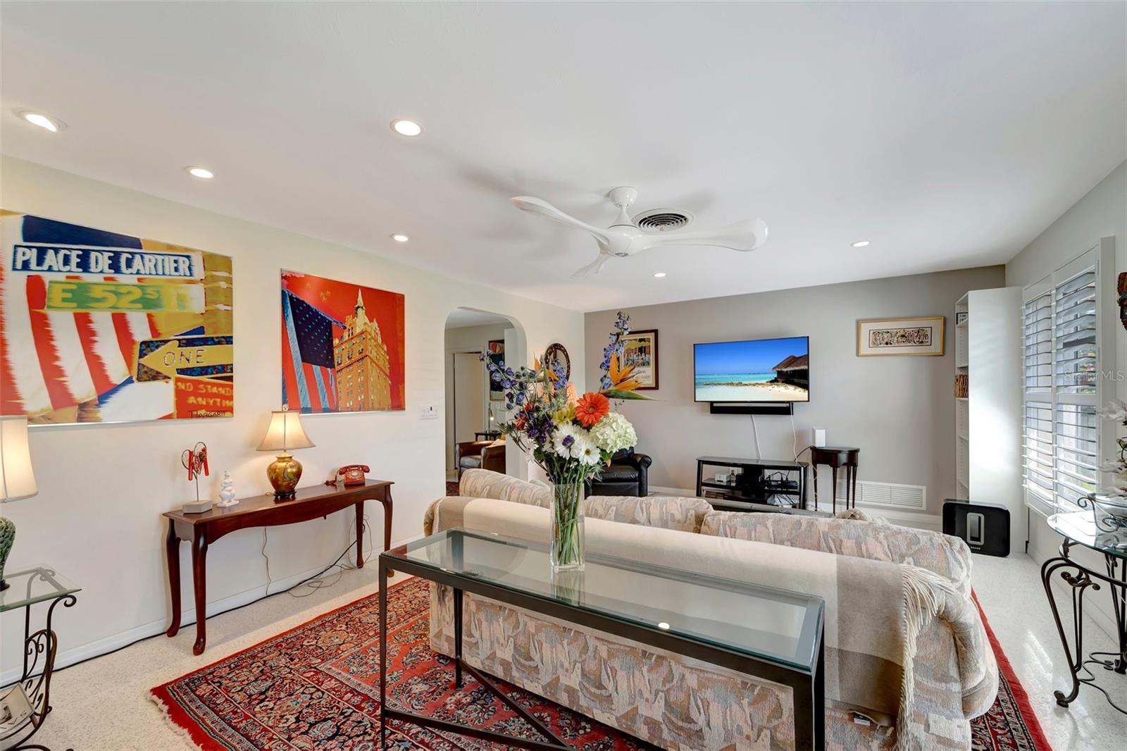 405 PARK BOULEVARD N