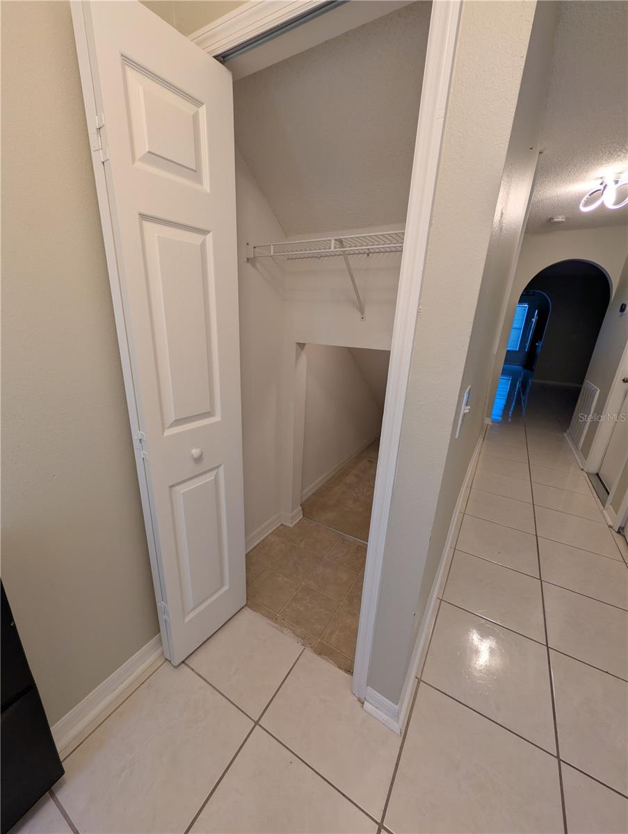 ASHBURN SQUARE TWNHMS - Residential Lease