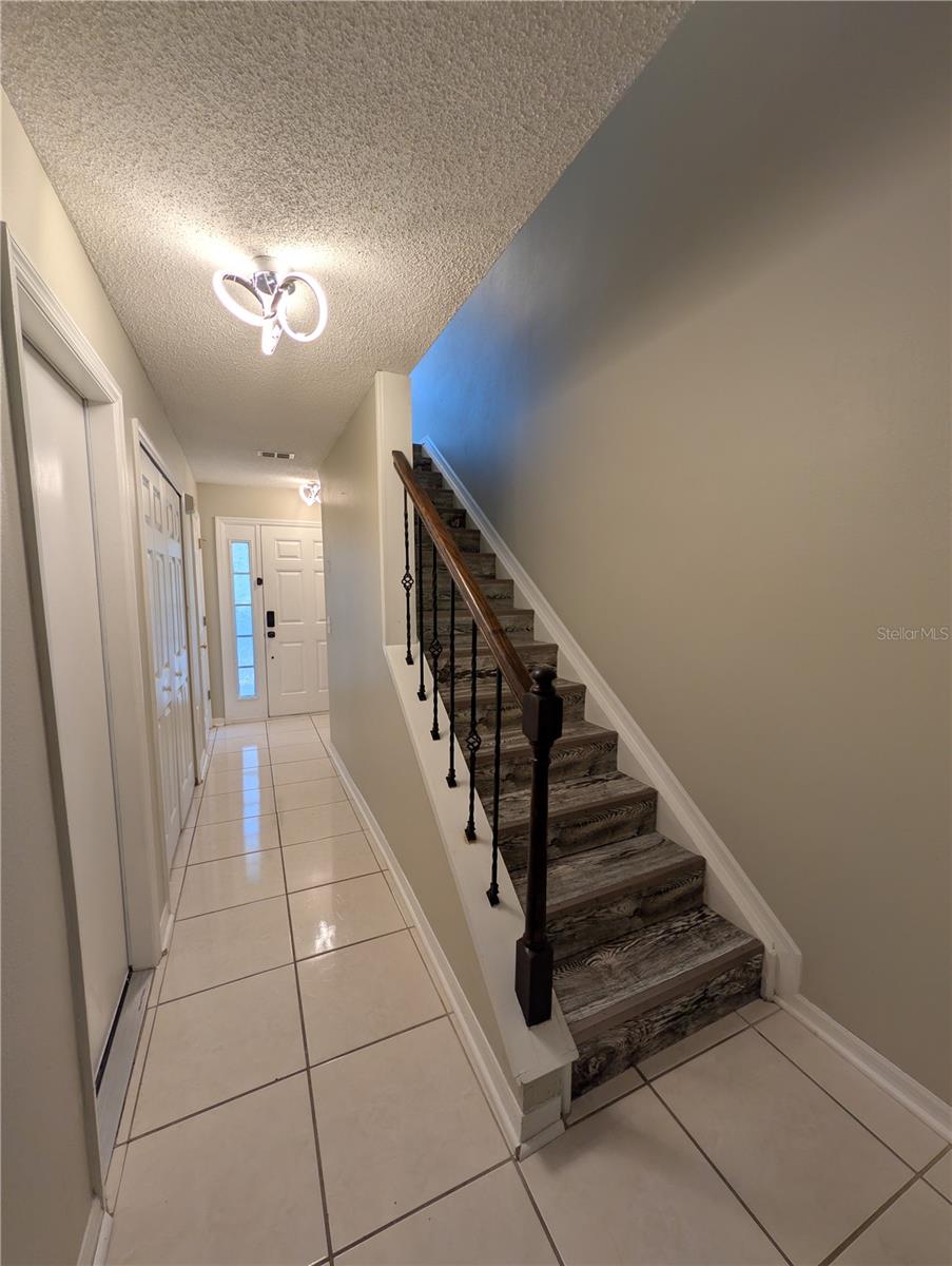 ASHBURN SQUARE TWNHMS - Residential Lease