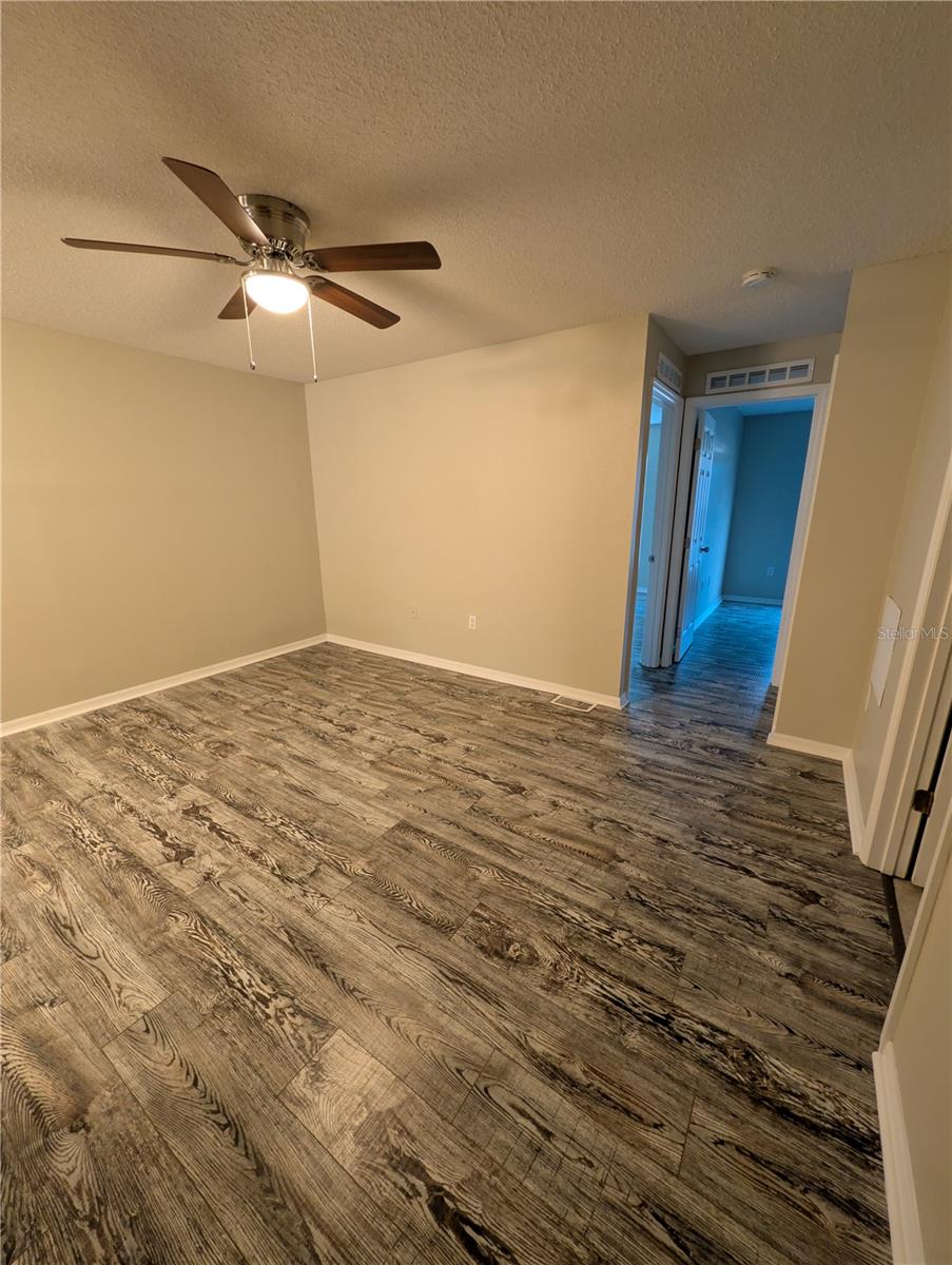 ASHBURN SQUARE TWNHMS - Residential Lease