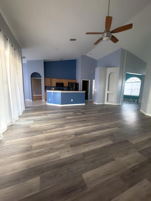 SPRINGVIEW UNIT 02 - Residential