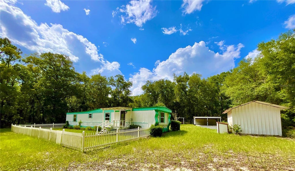 Photo of 8232 Swan Lake Road, Melrose, FL 32666 (MLS # GC541501)