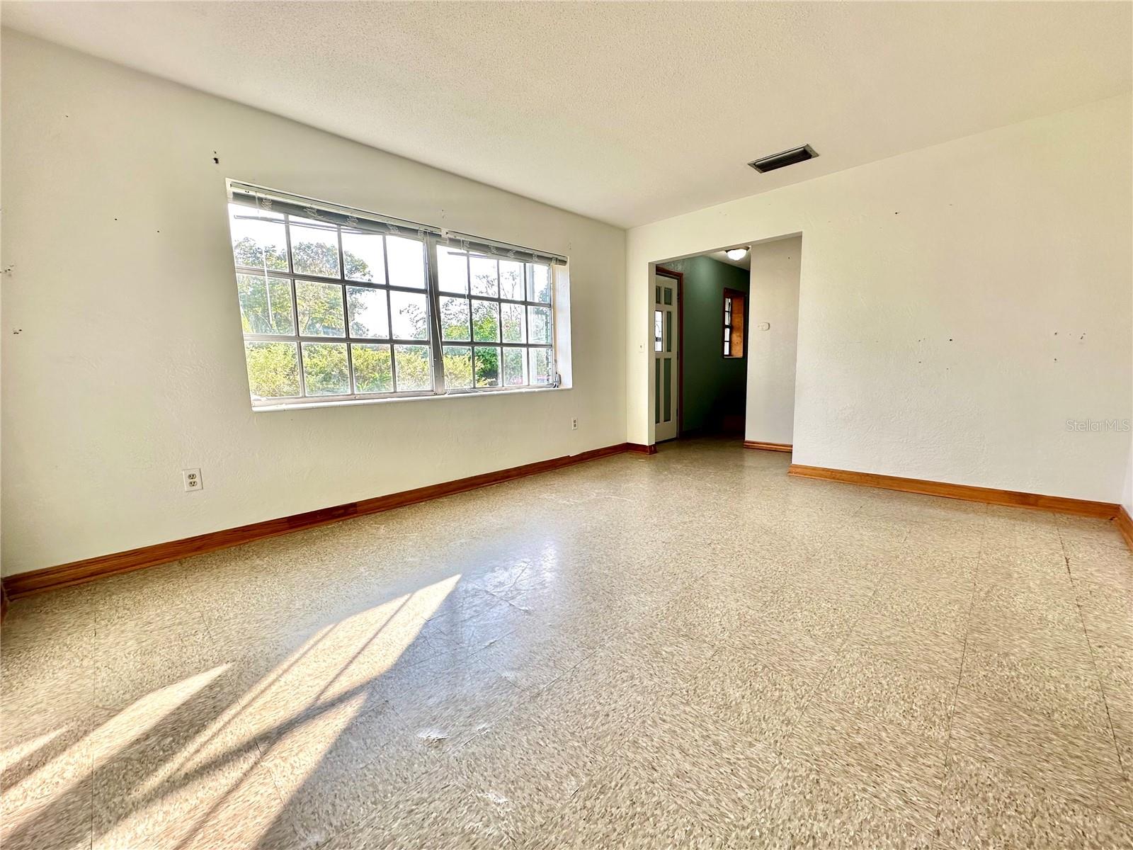 COMPTON COURT HOMESITES - Residential Lease