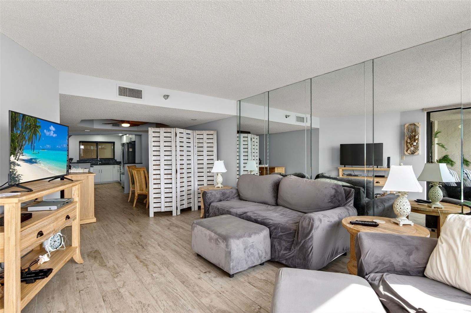 LIGHTHOUSE TOWERS CONDO - Residential