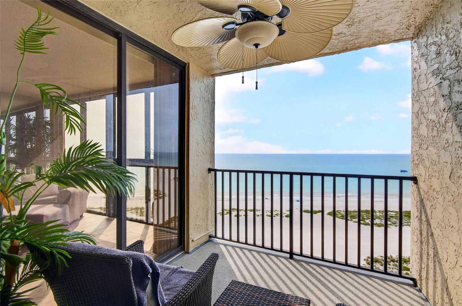 LIGHTHOUSE TOWERS CONDO - Residential