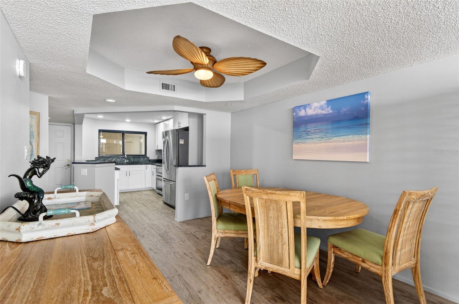 LIGHTHOUSE TOWERS CONDO - Residential