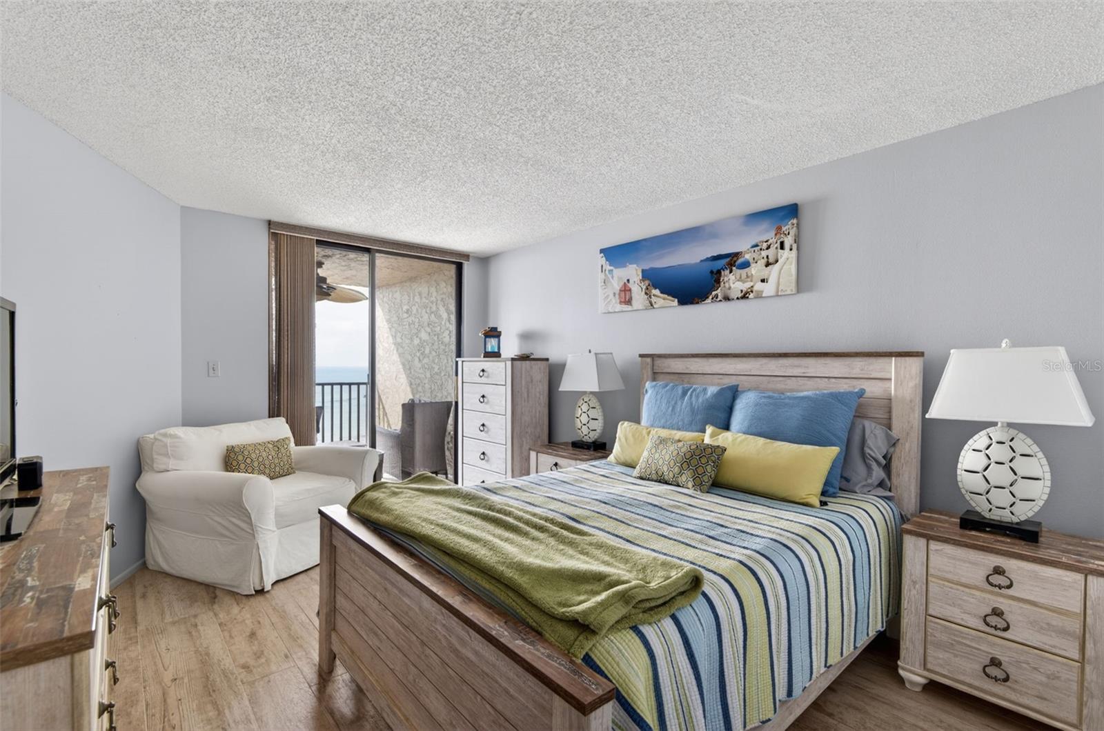 LIGHTHOUSE TOWERS CONDO - Residential