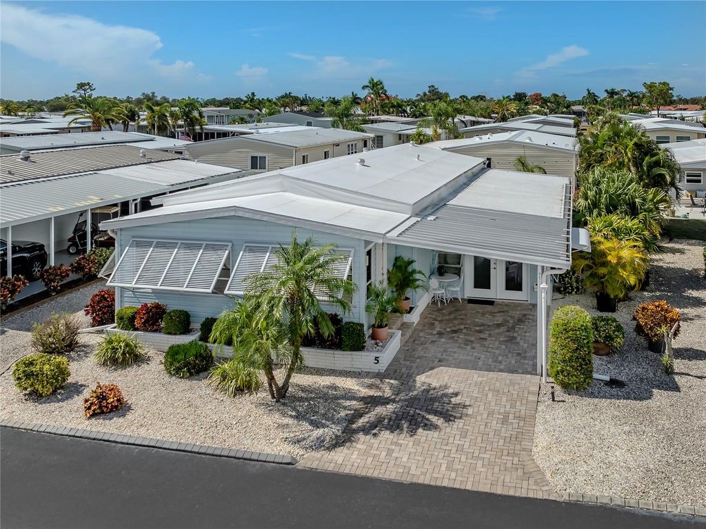 Photo of 5 N Esplanade Street, Englewood, FL 34223 (MLS # N6141207)